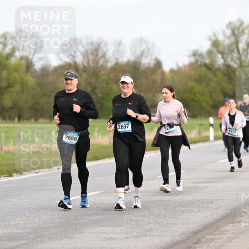12.04.2026 - 45. Internationalen Wilhelmsburger Insellauf Dr. Thomas Lammeyer http://msf.ph/oto/9436987 12.04.2026 09:29:18 Laufen 2698, 2697, 52, 4374 meine-sportfotos.de