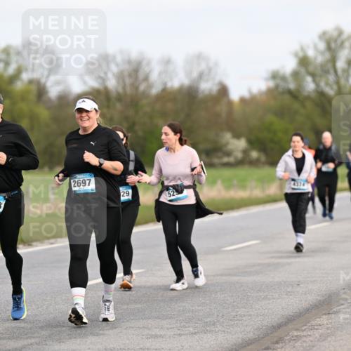 12.04.2026 - 45. Internationalen Wilhelmsburger Insellauf Dr. Thomas Lammeyer http://msf.ph/oto/9436993 12.04.2026 09:29:19 Laufen 2698, 2697, 29, 52, 4374 meine-sportfotos.de
