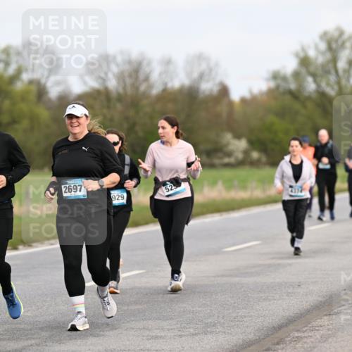 12.04.2026 - 45. Internationalen Wilhelmsburger Insellauf Dr. Thomas Lammeyer http://msf.ph/oto/9436994 12.04.2026 09:29:19 Laufen 2698, 2697, 929, 525 meine-sportfotos.de