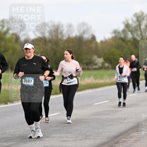 12.04.2026 - 45. Internationalen Wilhelmsburger Insellauf Dr. Thomas Lammeyer http://msf.ph/oto/9436995 12.04.2026 09:29:20 Laufen 2698, 2697, 29, 525 meine-sportfotos.de