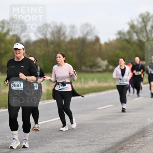 12.04.2026 - 45. Internationalen Wilhelmsburger Insellauf Dr. Thomas Lammeyer http://msf.ph/oto/9436998 12.04.2026 09:29:20 Laufen 2698, 2697, 29, 52 meine-sportfotos.de