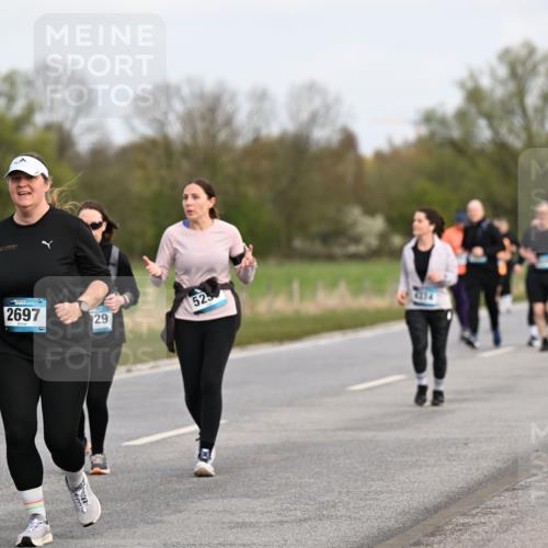 12.04.2026 - 45. Internationalen Wilhelmsburger Insellauf Dr. Thomas Lammeyer http://msf.ph/oto/9437000 12.04.2026 09:29:20 Laufen 698, 2697, 29, 52, 4374 meine-sportfotos.de