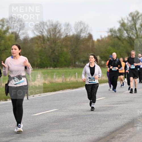 12.04.2026 - 45. Internationalen Wilhelmsburger Insellauf Dr. Thomas Lammeyer http://msf.ph/oto/9437005 12.04.2026 09:29:21 Laufen 2929, 52, 4374, 1226 meine-sportfotos.de