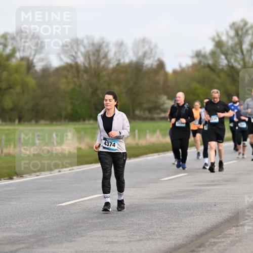 12.04.2026 - 45. Internationalen Wilhelmsburger Insellauf Dr. Thomas Lammeyer http://msf.ph/oto/9437015 12.04.2026 09:29:23 Laufen 525, 4374, 3226 meine-sportfotos.de