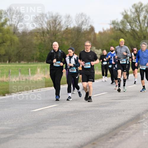 12.04.2026 - 45. Internationalen Wilhelmsburger Insellauf Dr. Thomas Lammeyer http://msf.ph/oto/9437031 12.04.2026 09:29:26 Laufen 2556, 3885, 2226, 2555, 3884, 3104 meine-sportfotos.de