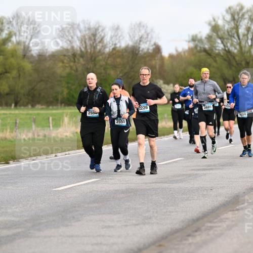 12.04.2026 - 45. Internationalen Wilhelmsburger Insellauf Dr. Thomas Lammeyer http://msf.ph/oto/9437032 12.04.2026 09:29:27 Laufen 2550, 2555, 2226, 3885, 884, 2104, 2005 meine-sportfotos.de