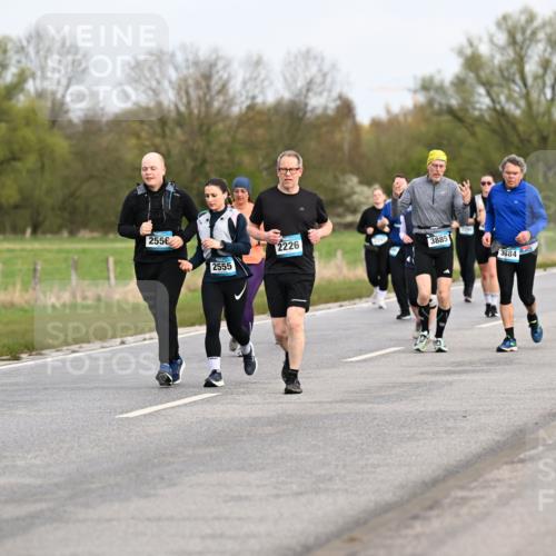 12.04.2026 - 45. Internationalen Wilhelmsburger Insellauf Dr. Thomas Lammeyer http://msf.ph/oto/9437036 12.04.2026 09:29:27 Laufen 2556, 2555, 2226, 3885, 3884, 3104 meine-sportfotos.de