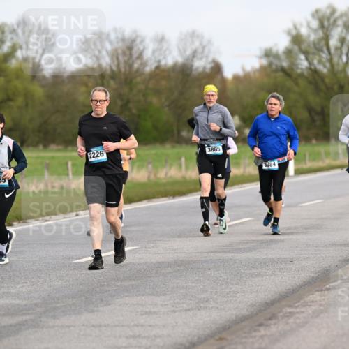 12.04.2026 - 45. Internationalen Wilhelmsburger Insellauf Dr. Thomas Lammeyer http://msf.ph/oto/9437046 12.04.2026 09:29:29 Laufen 2556, 2226, 3885, 2555, 3884, 3104, 3080 meine-sportfotos.de