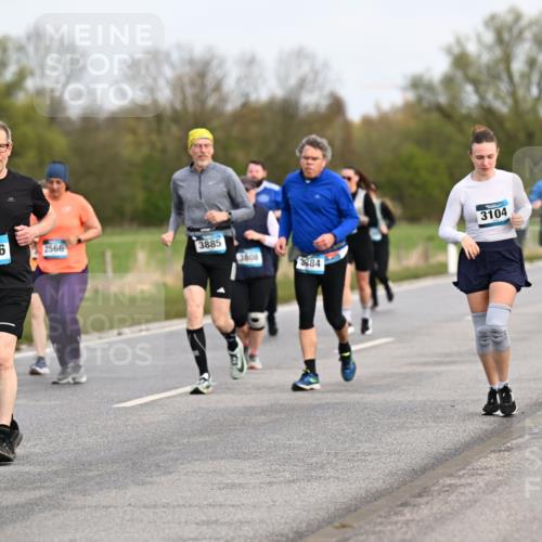 12.04.2026 - 45. Internationalen Wilhelmsburger Insellauf Dr. Thomas Lammeyer http://msf.ph/oto/9437057 12.04.2026 09:29:31 Laufen 2226, 2566, 3104, 3885, 3080, 3808, 3884 meine-sportfotos.de