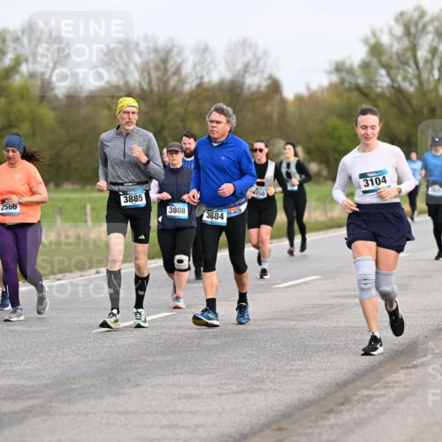 12.04.2026 - 45. Internationalen Wilhelmsburger Insellauf Dr. Thomas Lammeyer http://msf.ph/oto/9437061 12.04.2026 09:29:31 Laufen 2566, 3885, 2226, 3808, 3884, 450, 3104, 308 meine-sportfotos.de