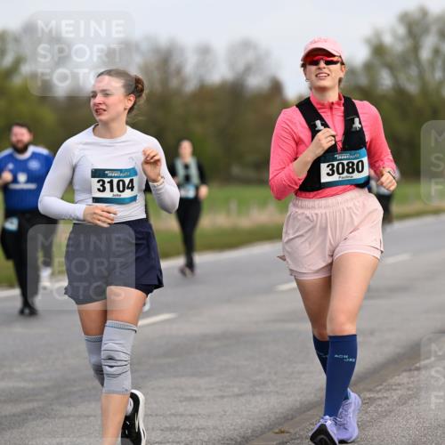 12.04.2026 - 45. Internationalen Wilhelmsburger Insellauf Dr. Thomas Lammeyer http://msf.ph/oto/9437084 12.04.2026 09:29:35 Laufen 3884, 3104, 3080 meine-sportfotos.de