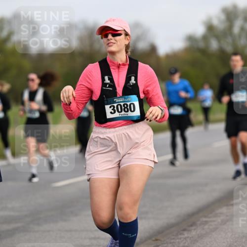 12.04.2026 - 45. Internationalen Wilhelmsburger Insellauf Dr. Thomas Lammeyer http://msf.ph/oto/9437091 12.04.2026 09:29:36 Laufen 3104, 3080 meine-sportfotos.de