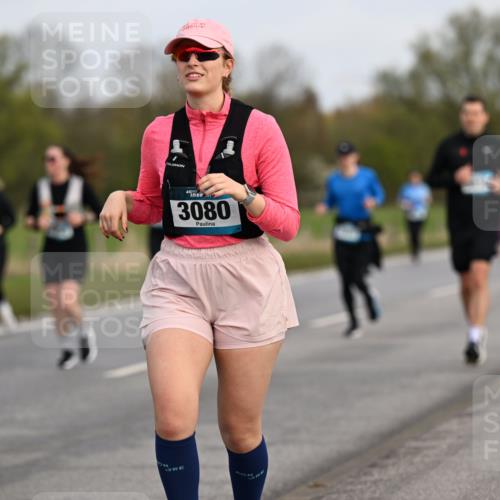 12.04.2026 - 45. Internationalen Wilhelmsburger Insellauf Dr. Thomas Lammeyer http://msf.ph/oto/9437092 12.04.2026 09:29:36 Laufen 104, 3080 meine-sportfotos.de