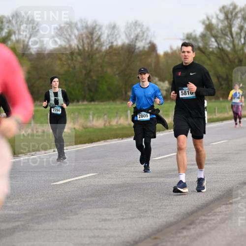 12.04.2026 - 45. Internationalen Wilhelmsburger Insellauf Dr. Thomas Lammeyer http://msf.ph/oto/9437098 12.04.2026 09:29:37 Laufen 2296, 2805, 5810 meine-sportfotos.de