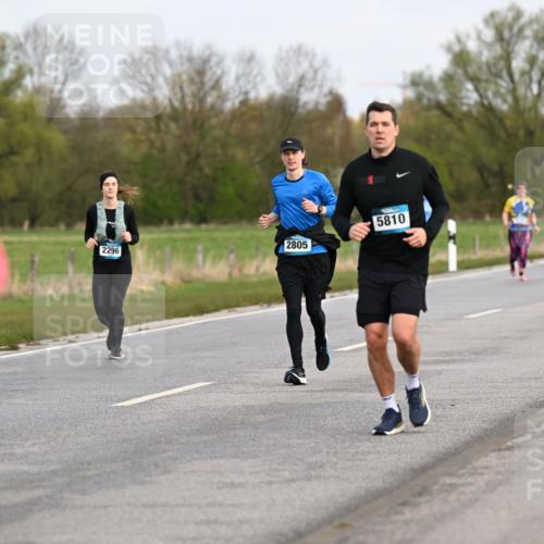 12.04.2026 - 45. Internationalen Wilhelmsburger Insellauf Dr. Thomas Lammeyer http://msf.ph/oto/9437100 12.04.2026 09:29:37 Laufen 2805, 4450, 2296, 5810 meine-sportfotos.de