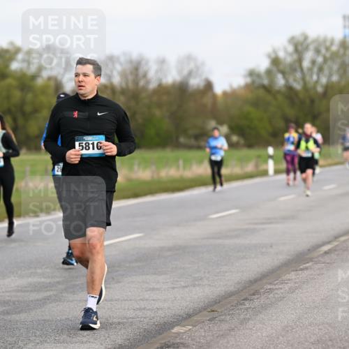 12.04.2026 - 45. Internationalen Wilhelmsburger Insellauf Dr. Thomas Lammeyer http://msf.ph/oto/9437114 12.04.2026 09:29:40 Laufen 5816 meine-sportfotos.de