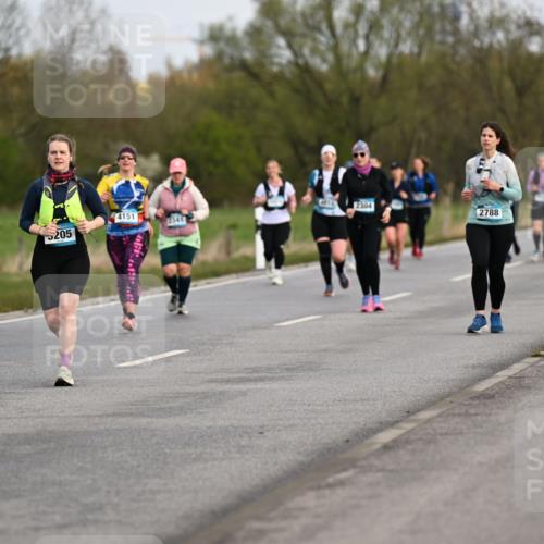12.04.2026 - 45. Internationalen Wilhelmsburger Insellauf Dr. Thomas Lammeyer http://msf.ph/oto/9437126 12.04.2026 09:29:45 Laufen 2304, 4151, 2341, 2788, 205 meine-sportfotos.de