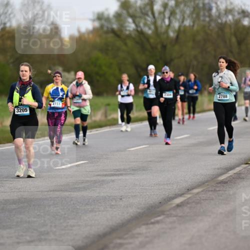 12.04.2026 - 45. Internationalen Wilhelmsburger Insellauf Dr. Thomas Lammeyer http://msf.ph/oto/9437127 12.04.2026 09:29:45 Laufen 2304, 2788, 2541, 4151, 3205 meine-sportfotos.de