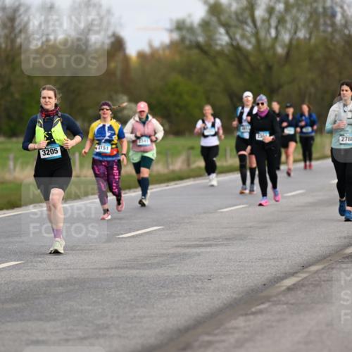 12.04.2026 - 45. Internationalen Wilhelmsburger Insellauf Dr. Thomas Lammeyer http://msf.ph/oto/9437130 12.04.2026 09:29:46 Laufen 960, 3205, 4151, 2788 meine-sportfotos.de