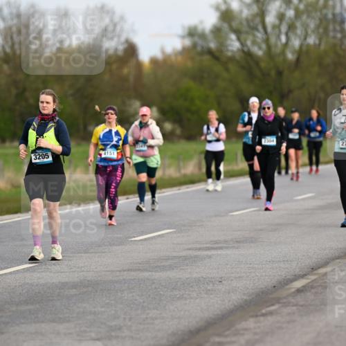 12.04.2026 - 45. Internationalen Wilhelmsburger Insellauf Dr. Thomas Lammeyer http://msf.ph/oto/9437133 12.04.2026 09:29:46 Laufen 2304, 2788, 3205, 4151, 50 meine-sportfotos.de