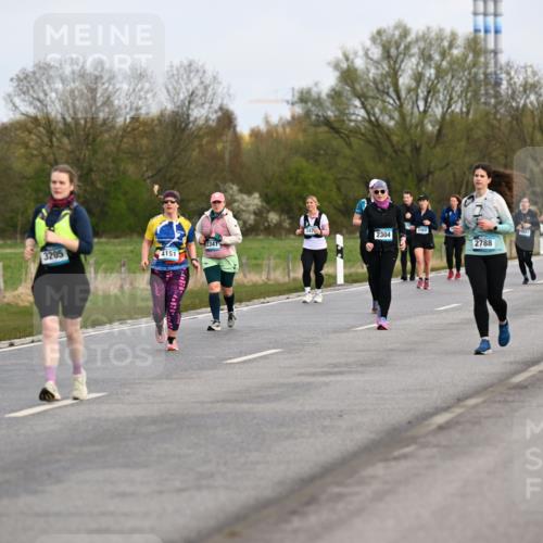 12.04.2026 - 45. Internationalen Wilhelmsburger Insellauf Dr. Thomas Lammeyer http://msf.ph/oto/9437136 12.04.2026 09:29:47 Laufen 347, 2140, 3058, 2468, 2304, 2341, 3205, 2788, 4151, 2960 meine-sportfotos.de
