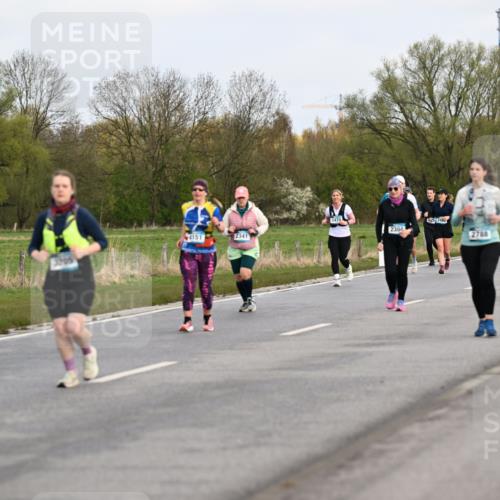 12.04.2026 - 45. Internationalen Wilhelmsburger Insellauf Dr. Thomas Lammeyer http://msf.ph/oto/9437140 12.04.2026 09:29:48 Laufen 2960, 3474, 2480, 2304, 4151, 2341, 2788, 5831 meine-sportfotos.de