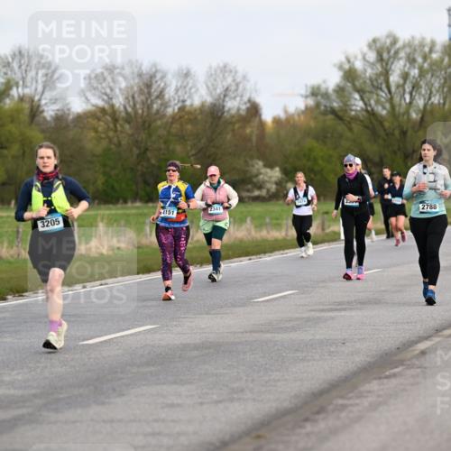 12.04.2026 - 45. Internationalen Wilhelmsburger Insellauf Dr. Thomas Lammeyer http://msf.ph/oto/9437141 12.04.2026 09:29:48 Laufen 5474, 2960, 3205, 4151, 2341, 230, 2788, 3058 meine-sportfotos.de