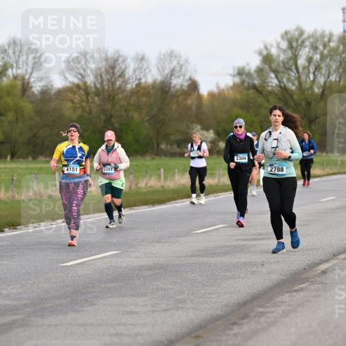 12.04.2026 - 45. Internationalen Wilhelmsburger Insellauf Dr. Thomas Lammeyer http://msf.ph/oto/9437154 12.04.2026 09:29:50 Laufen 2304, 4151, 2341, 2788, 3058 meine-sportfotos.de