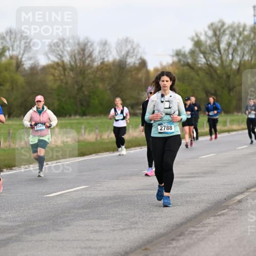 12.04.2026 - 45. Internationalen Wilhelmsburger Insellauf Dr. Thomas Lammeyer http://msf.ph/oto/9437163 12.04.2026 09:29:52 Laufen 4151, 2341, 2788, 3058 meine-sportfotos.de