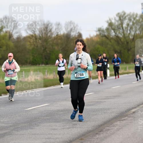12.04.2026 - 45. Internationalen Wilhelmsburger Insellauf Dr. Thomas Lammeyer http://msf.ph/oto/9437169 12.04.2026 09:29:52 Laufen 4151, 2341, 2788, 3058 meine-sportfotos.de