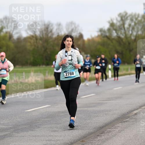 12.04.2026 - 45. Internationalen Wilhelmsburger Insellauf Dr. Thomas Lammeyer http://msf.ph/oto/9437172 12.04.2026 09:29:53 Laufen 2341, 2788 meine-sportfotos.de