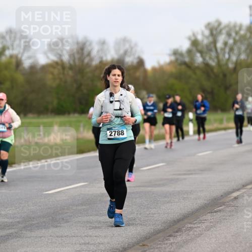 12.04.2026 - 45. Internationalen Wilhelmsburger Insellauf Dr. Thomas Lammeyer http://msf.ph/oto/9437173 12.04.2026 09:29:53 Laufen 2788 meine-sportfotos.de