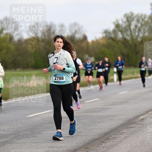 12.04.2026 - 45. Internationalen Wilhelmsburger Insellauf Dr. Thomas Lammeyer http://msf.ph/oto/9437174 12.04.2026 09:29:53 Laufen 2788 meine-sportfotos.de
