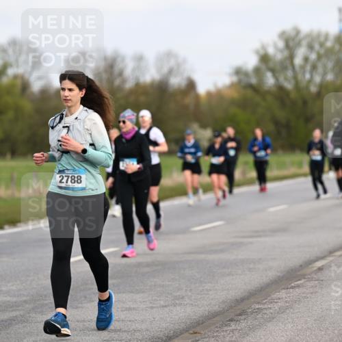 12.04.2026 - 45. Internationalen Wilhelmsburger Insellauf Dr. Thomas Lammeyer http://msf.ph/oto/9437179 12.04.2026 09:29:54 Laufen 2788 meine-sportfotos.de