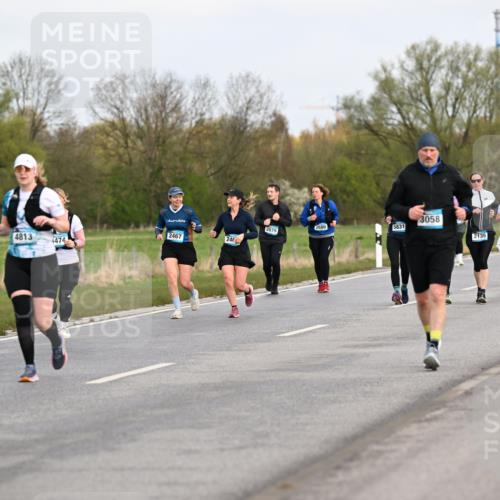 12.04.2026 - 45. Internationalen Wilhelmsburger Insellauf Dr. Thomas Lammeyer http://msf.ph/oto/9437199 12.04.2026 09:29:57 Laufen 2304, 2467, 246, 4813, 474, 3058, 2679, 2680, 5831, 2135, 2498 meine-sportfotos.de