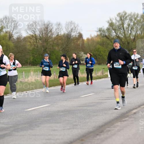 12.04.2026 - 45. Internationalen Wilhelmsburger Insellauf Dr. Thomas Lammeyer http://msf.ph/oto/9437202 12.04.2026 09:29:58 Laufen 2680, 3058, 249, 2679, 2135, 2467, 2468, 4813 meine-sportfotos.de