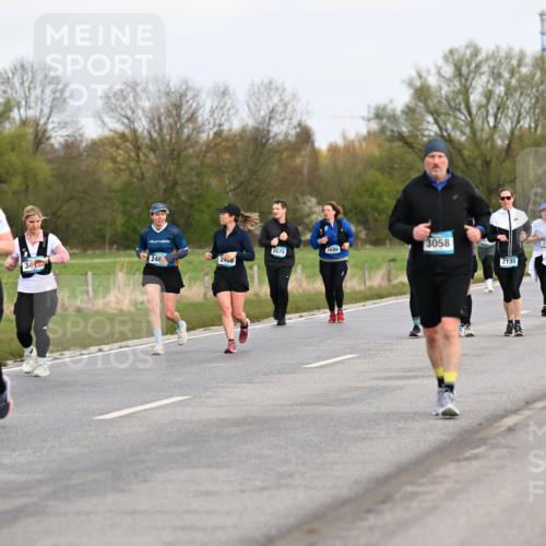 12.04.2026 - 45. Internationalen Wilhelmsburger Insellauf Dr. Thomas Lammeyer http://msf.ph/oto/9437204 12.04.2026 09:29:58 Laufen 4813, 2679, 2680, 3058, 246, 34, 28, 2135, 2498 meine-sportfotos.de