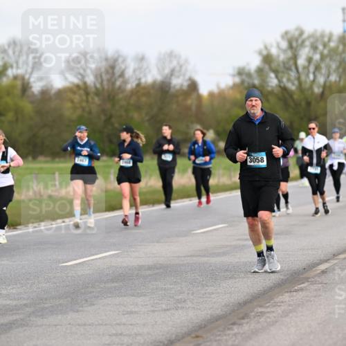 12.04.2026 - 45. Internationalen Wilhelmsburger Insellauf Dr. Thomas Lammeyer http://msf.ph/oto/9437208 12.04.2026 09:29:59 Laufen 2467, 4813, 3468, 3058 meine-sportfotos.de