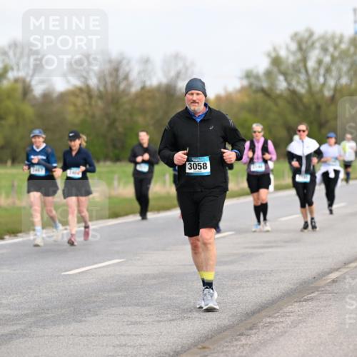 12.04.2026 - 45. Internationalen Wilhelmsburger Insellauf Dr. Thomas Lammeyer http://msf.ph/oto/9437219 12.04.2026 09:30:00 Laufen 347, 3467, 3058 meine-sportfotos.de