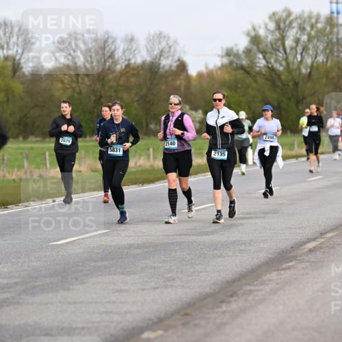 12.04.2026 - 45. Internationalen Wilhelmsburger Insellauf Dr. Thomas Lammeyer http://msf.ph/oto/9437225 12.04.2026 09:30:03 Laufen 305, 2679, 5831, 2140, 2135, 2498 meine-sportfotos.de