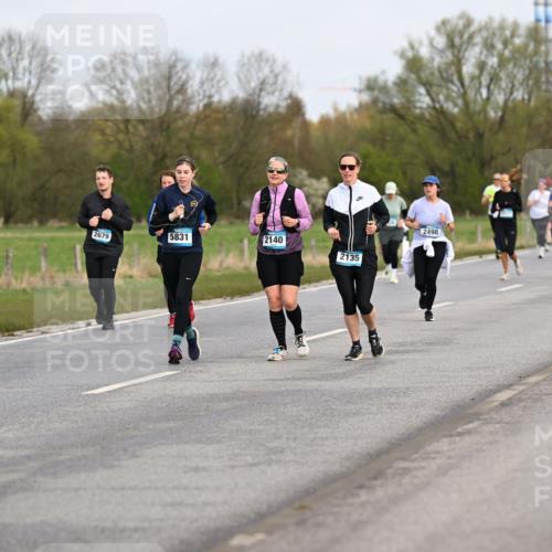 12.04.2026 - 45. Internationalen Wilhelmsburger Insellauf Dr. Thomas Lammeyer http://msf.ph/oto/9437226 12.04.2026 09:30:03 Laufen 58, 2679, 5831, 2140, 2135, 2498 meine-sportfotos.de
