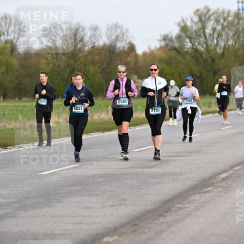 12.04.2026 - 45. Internationalen Wilhelmsburger Insellauf Dr. Thomas Lammeyer http://msf.ph/oto/9437227 12.04.2026 09:30:03 Laufen 2679, 5831, 25, 2140, 2135, 2498 meine-sportfotos.de