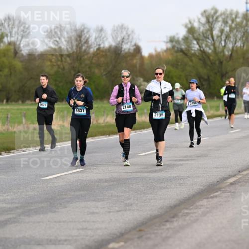 12.04.2026 - 45. Internationalen Wilhelmsburger Insellauf Dr. Thomas Lammeyer http://msf.ph/oto/9437228 12.04.2026 09:30:04 Laufen 2679, 5831, 2140, 2135, 2498 meine-sportfotos.de