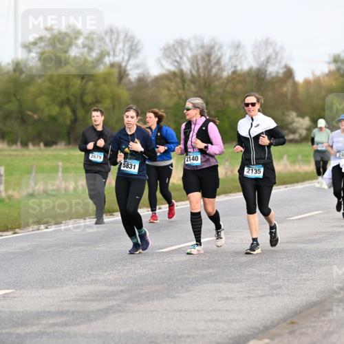 12.04.2026 - 45. Internationalen Wilhelmsburger Insellauf Dr. Thomas Lammeyer http://msf.ph/oto/9437240 12.04.2026 09:30:05 Laufen 2679, 5831, 2140, 2498, 2135 meine-sportfotos.de