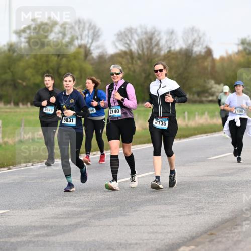 12.04.2026 - 45. Internationalen Wilhelmsburger Insellauf Dr. Thomas Lammeyer http://msf.ph/oto/9437245 12.04.2026 09:30:06 Laufen 2679, 5831, 580, 2140, 2135, 2498 meine-sportfotos.de