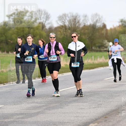 12.04.2026 - 45. Internationalen Wilhelmsburger Insellauf Dr. Thomas Lammeyer http://msf.ph/oto/9437247 12.04.2026 09:30:06 Laufen 267, 5831, 2680, 2140, 2135, 2498 meine-sportfotos.de