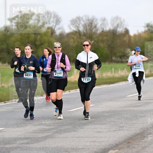 12.04.2026 - 45. Internationalen Wilhelmsburger Insellauf Dr. Thomas Lammeyer http://msf.ph/oto/9437249 12.04.2026 09:30:07 Laufen 5831, 2140, 2135, 2498 meine-sportfotos.de