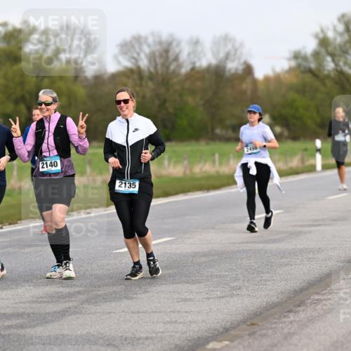 12.04.2026 - 45. Internationalen Wilhelmsburger Insellauf Dr. Thomas Lammeyer http://msf.ph/oto/9437250 12.04.2026 09:30:07 Laufen 5831, 2140, 2135, 2498 meine-sportfotos.de