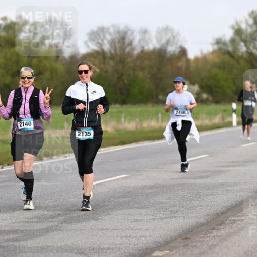 12.04.2026 - 45. Internationalen Wilhelmsburger Insellauf Dr. Thomas Lammeyer http://msf.ph/oto/9437252 12.04.2026 09:30:07 Laufen 5831, 2140, 2135, 2498 meine-sportfotos.de