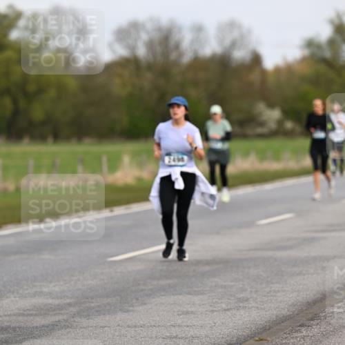 12.04.2026 - 45. Internationalen Wilhelmsburger Insellauf Dr. Thomas Lammeyer http://msf.ph/oto/9437261 12.04.2026 09:30:09 Laufen 2135 meine-sportfotos.de
